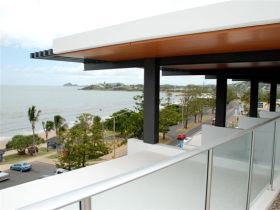 Echelon Apartments Yeppoon - Nambucca Heads Accommodation 3