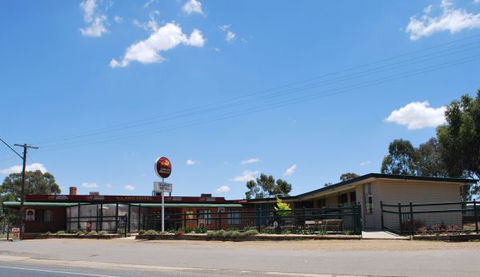 Illabo Hotel - Nambucca Heads Accommodation 1