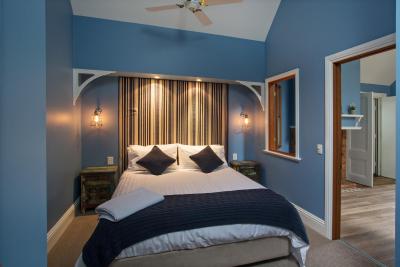 Oak Tree Lodge - Nambucca Heads Accommodation 0