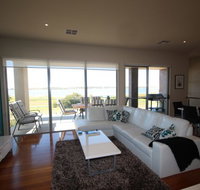 LJ Hooker Goolwa Holiday Rentals - 42 Underwood Avenue Goolwa Beach