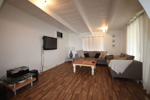 LJ Hooker Goolwa Holiday Rentals - 42 Underwood Avenue, Goolwa Beach - Nambucca Heads Accommodation 10