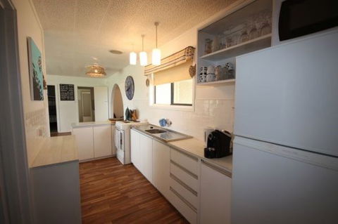 LJ Hooker Goolwa Holiday Rentals - 42 Underwood Avenue, Goolwa Beach - Nambucca Heads Accommodation 11