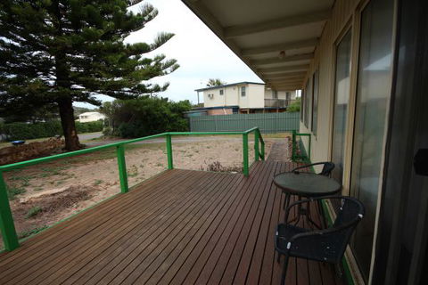 LJ Hooker Goolwa Holiday Rentals - 42 Underwood Avenue, Goolwa Beach - Nambucca Heads Accommodation 15