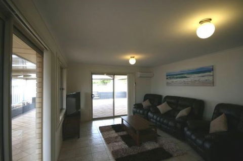 LJ Hooker Goolwa Holiday Rentals - 42 Underwood Avenue, Goolwa Beach - Nambucca Heads Accommodation 22