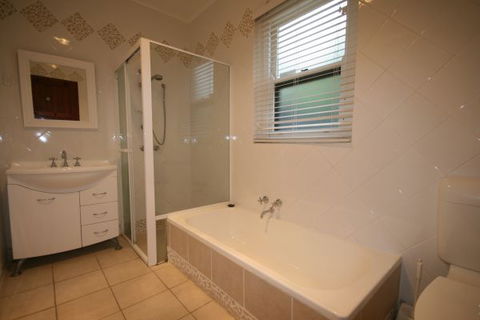 LJ Hooker Goolwa Holiday Rentals - 42 Underwood Avenue, Goolwa Beach - Nambucca Heads Accommodation 26
