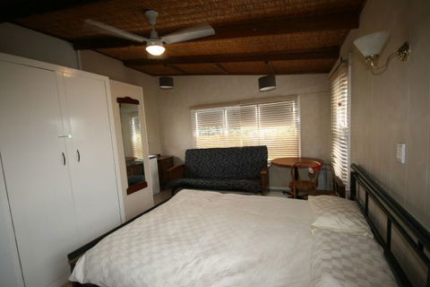 LJ Hooker Goolwa Holiday Rentals - 42 Underwood Avenue, Goolwa Beach - Nambucca Heads Accommodation 27