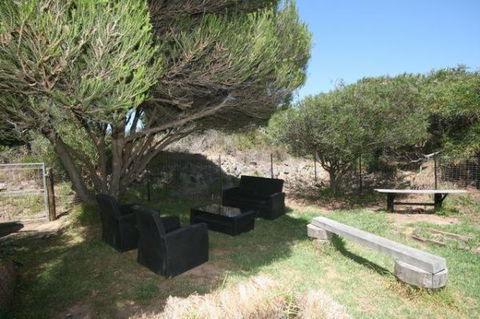 LJ Hooker Goolwa Holiday Rentals - 15 Eaton Avenue, Goolwa Beach - Nambucca Heads Accommodation 3