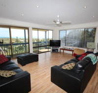 LJ Hooker Goolwa Holiday Rentals - 39 Bradford Road Goolwa Beach