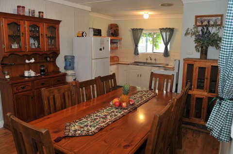 Ellenor Ivy Cottage - Nambucca Heads Accommodation 1