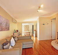 Hayes Beach House - Nambucca Heads Accommodation