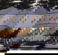 Oscars Waterfront Boutique Hotel - Nambucca Heads Accommodation