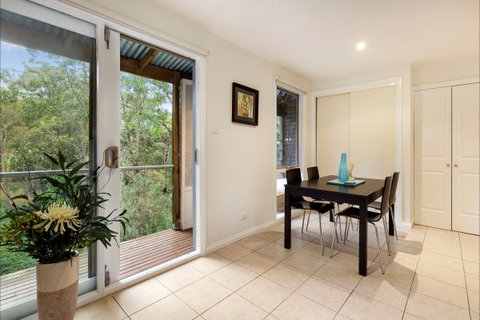 Briars Cottage Daylesford - Nambucca Heads Accommodation 3