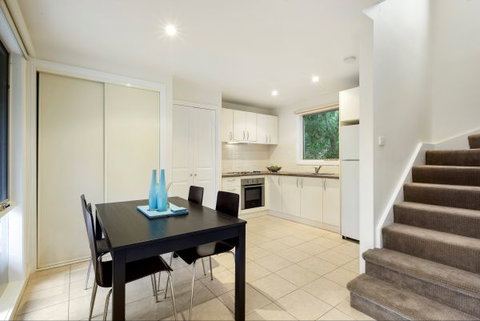 Briars Cottage Daylesford - Nambucca Heads Accommodation 4