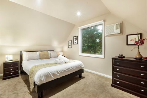 Briars Cottage Daylesford - Nambucca Heads Accommodation 5