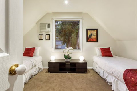 Briars Cottage Daylesford - Nambucca Heads Accommodation 7