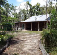 Byfield Cabins on Waterpark Creek - Nambucca Heads Accommodation