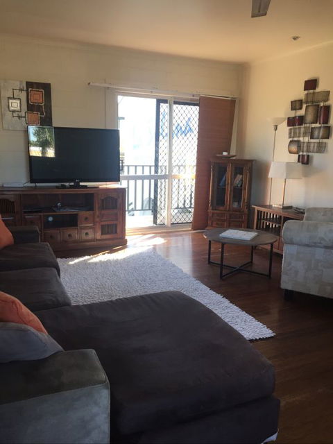 La Solana Holiday Apartments  - Mackay - Nambucca Heads Accommodation 2