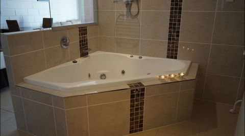 La Solana Holiday Apartments  - Mackay - Nambucca Heads Accommodation 8