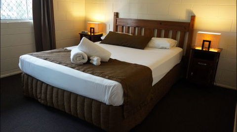La Solana Holiday Apartments  - Mackay - Nambucca Heads Accommodation 9