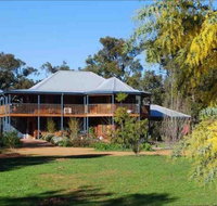 Riverwood Retreat - Nambucca Heads Accommodation