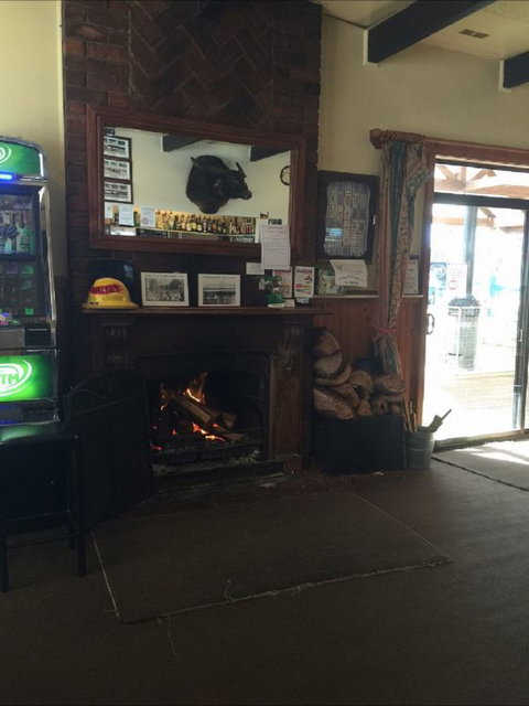 Royal Hotel Snake Valley - Nambucca Heads Accommodation 2