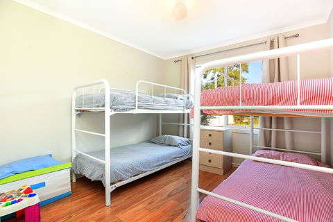 Ariadne - A Hop Skip And A Jump To The Beach With Sea Views - Nambucca Heads Accommodation 8