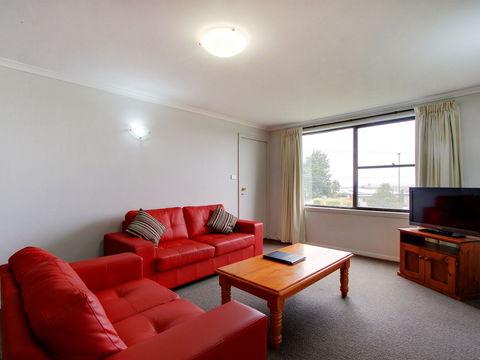 Tamar River Villas - Nambucca Heads Accommodation 1