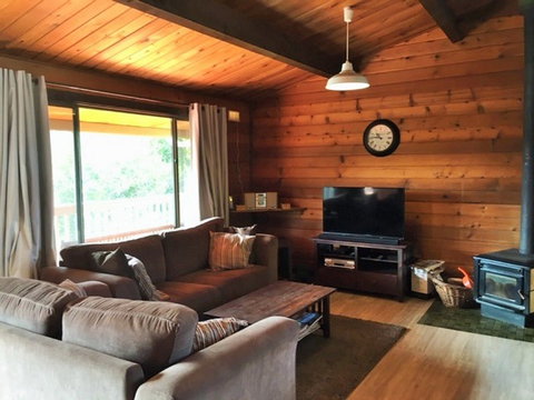 Cedar House - Nambucca Heads Accommodation 1