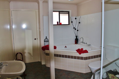 Dartmouth Motor Inn - Nambucca Heads Accommodation 0