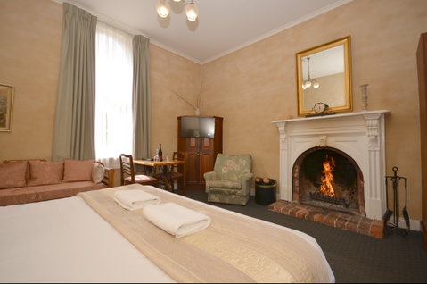 Central Springs Inn - Nambucca Heads Accommodation 1