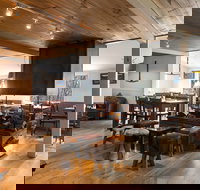 Feathertop Alpine Lodge