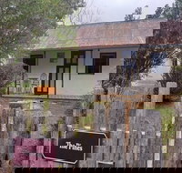 Hill End Pines Cottage - Nambucca Heads Accommodation