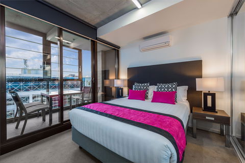 Mantra St Kilda Road - Nambucca Heads Accommodation 2
