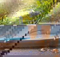 Adelaide Hills Retreats - The Nest - Nambucca Heads Accommodation