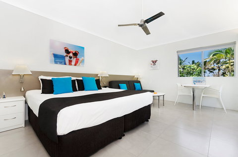 By The Sea Port Douglas - Nambucca Heads Accommodation 1