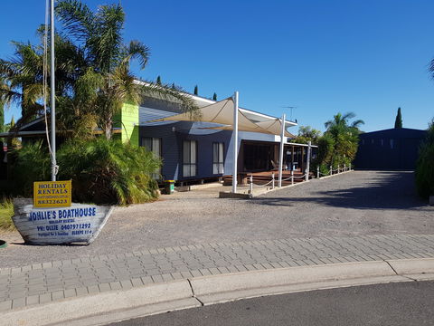 Johlie's Boathouse - Nambucca Heads Accommodation 0