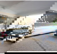 Molly Morgan Motor Inn