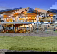 Sceale Bay Seaview Escape - Nambucca Heads Accommodation
