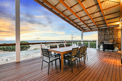Sceale Bay Seaview Escape - Nambucca Heads Accommodation 1