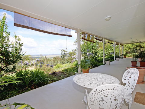 Bed And Breakfast At Wallaby Ridge - Nambucca Heads Accommodation 2
