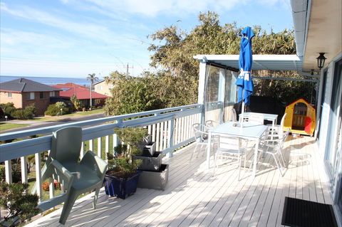 Golf At Glasshouse Rocks - Nambucca Heads Accommodation 2