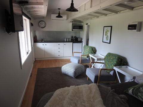 Miners Ridge Vineyard Railway Carriage B&B - Nambucca Heads Accommodation 2