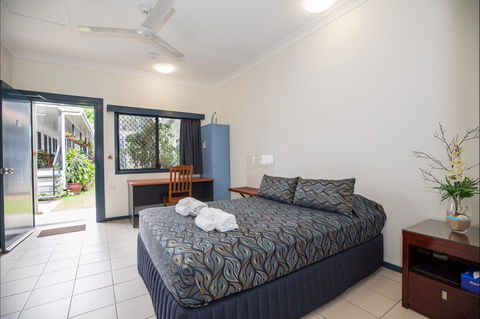 Palm Island Motel - Nambucca Heads Accommodation 1