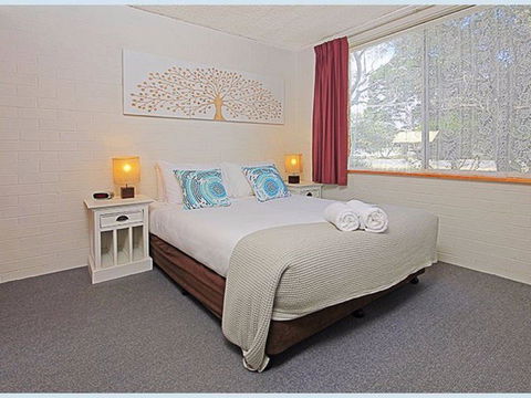 The Lodge Broulee - Nambucca Heads Accommodation 0
