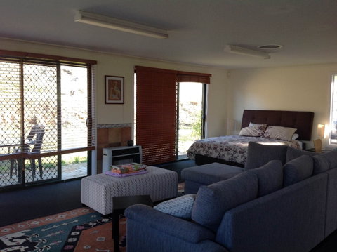 Tibuc Gardens Cottage - Nambucca Heads Accommodation 2
