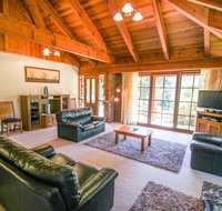 Wombat Hollow - Nambucca Heads Accommodation