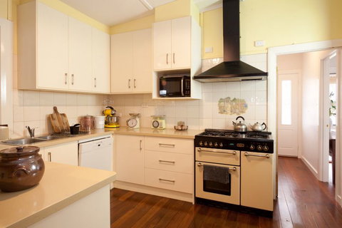 Great Southern Outback Tours & Accommodation - Nambucca Heads Accommodation 4