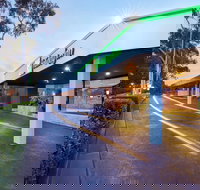 Holiday Inn Warwick Farm