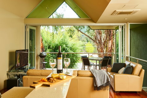 No. 6 Luxury Private Haven - Nambucca Heads Accommodation 1
