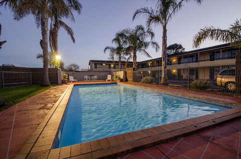 Red Carpet Motel - Nambucca Heads Accommodation 1